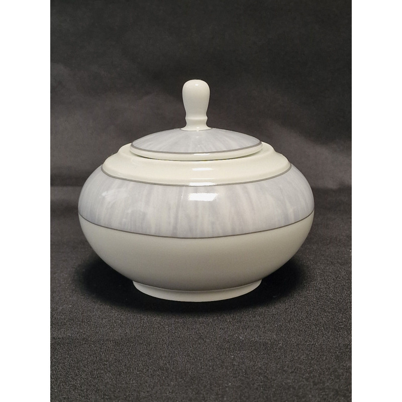 Bonbonnière en porcelaine grise