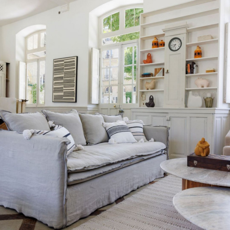 MOBILIER